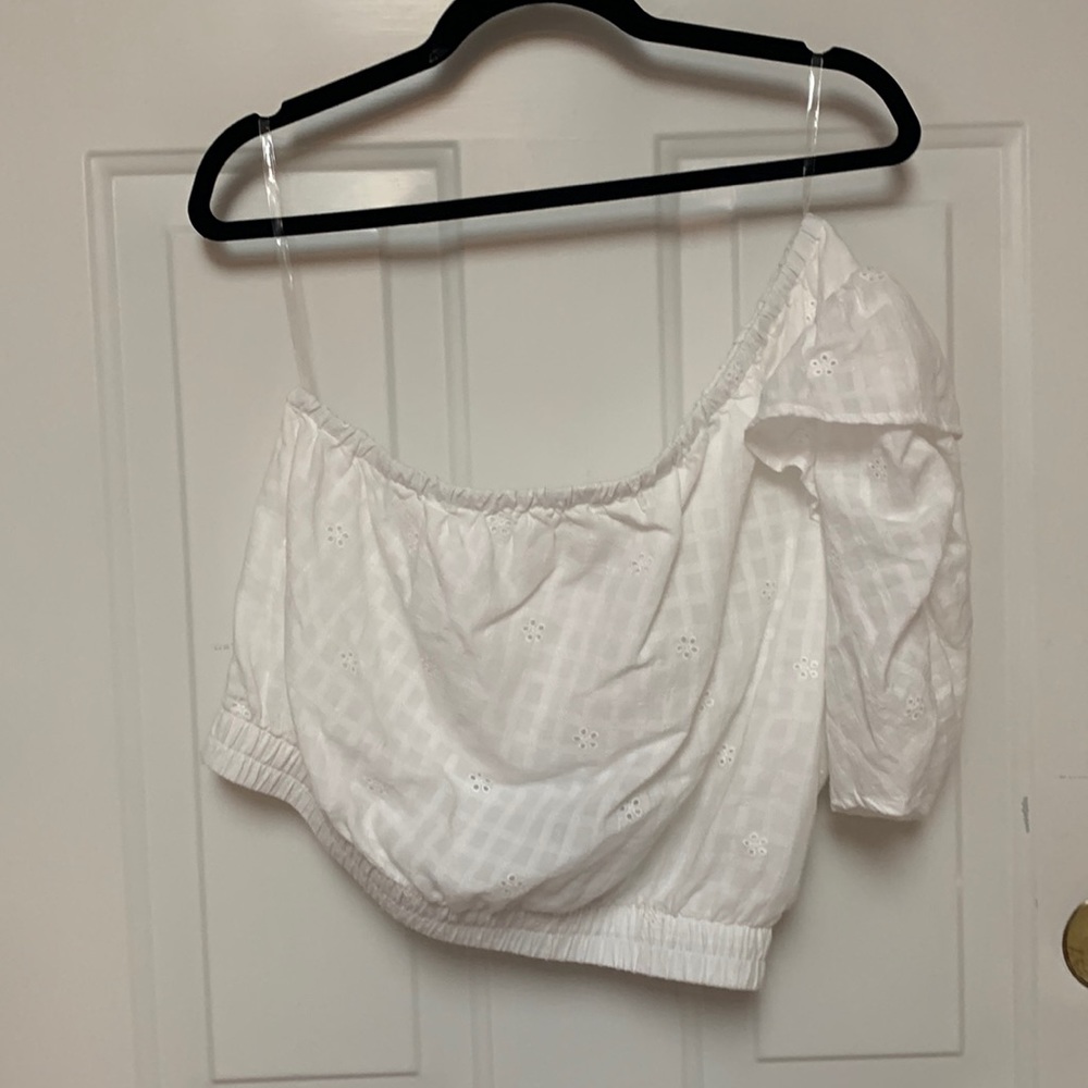 White off the shoulder crop top